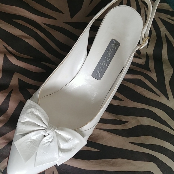 Albert Nipon white 👠 - Picture 2 of 6